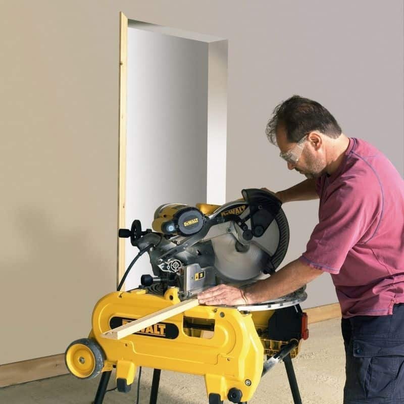 DEWALT 2000 W 305 mm Wendetisch- und Gehrungssäge – D27107XPS QS – Bild 7