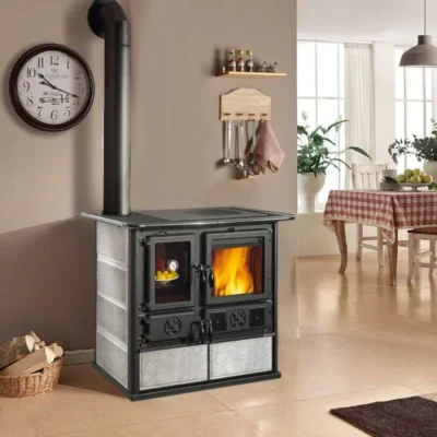 Rosa Sinistra Reverse Holzherd – Naturstein – 10 kW